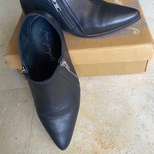 Free People black ankle booties with side zippers